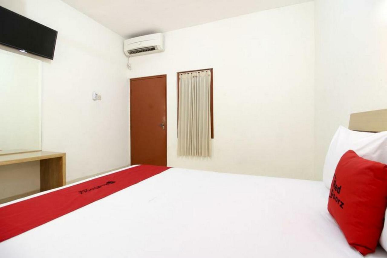 Reddoorz Syariah At Jalan Menteri Supeno Otel Yogyakarta Dış mekan fotoğraf