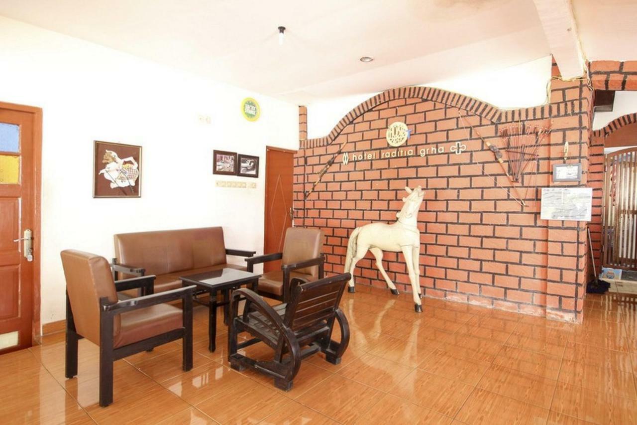 Reddoorz Syariah At Jalan Menteri Supeno Otel Yogyakarta Dış mekan fotoğraf