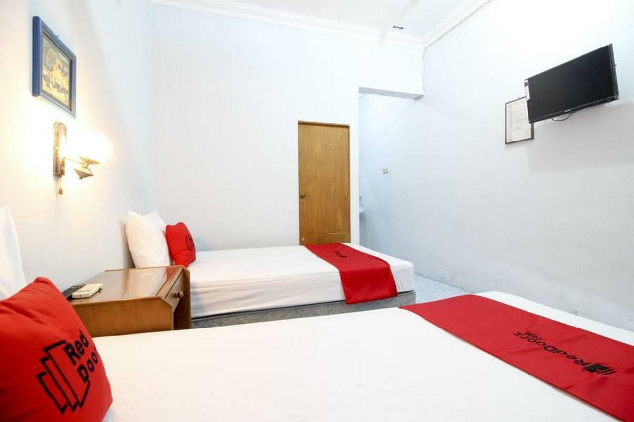 Reddoorz Syariah At Jalan Menteri Supeno Otel Yogyakarta Dış mekan fotoğraf