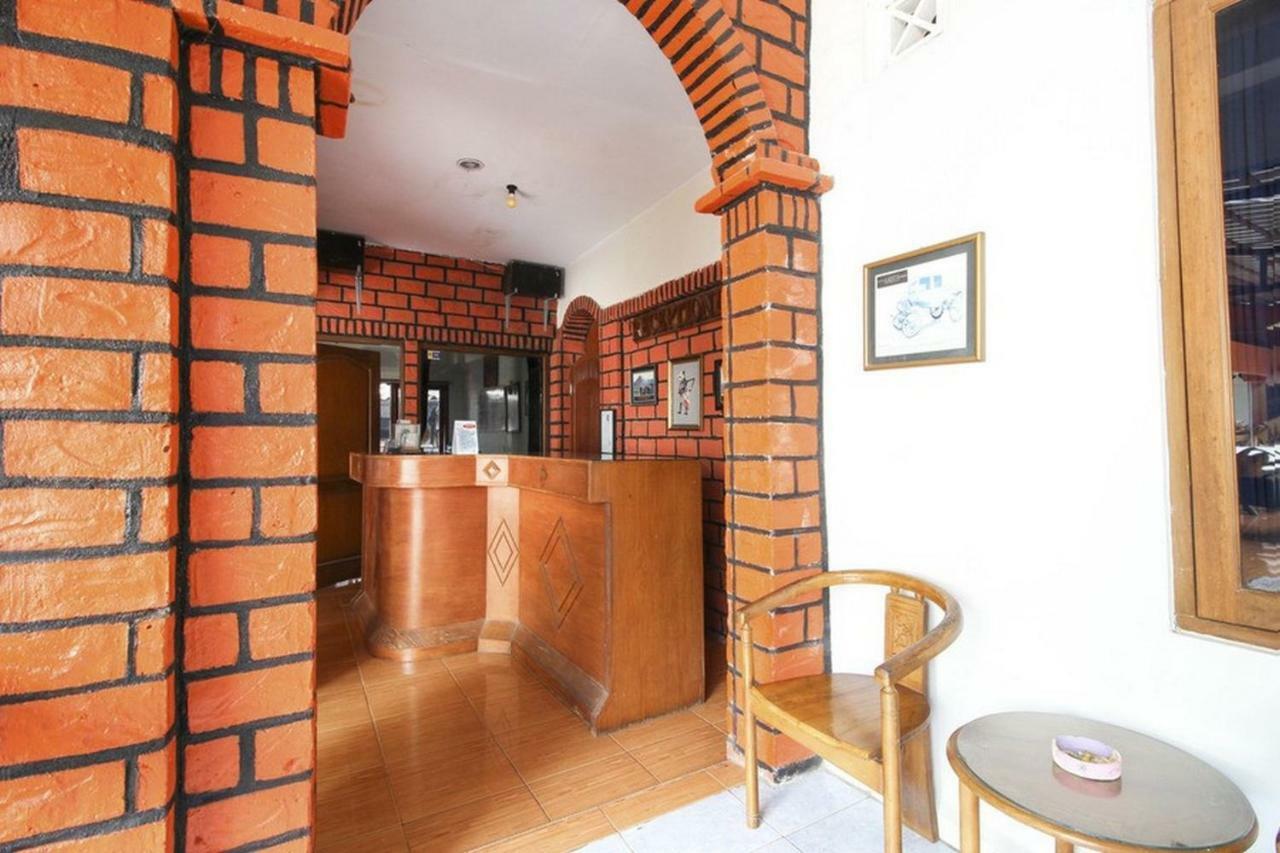Reddoorz Syariah At Jalan Menteri Supeno Otel Yogyakarta Dış mekan fotoğraf