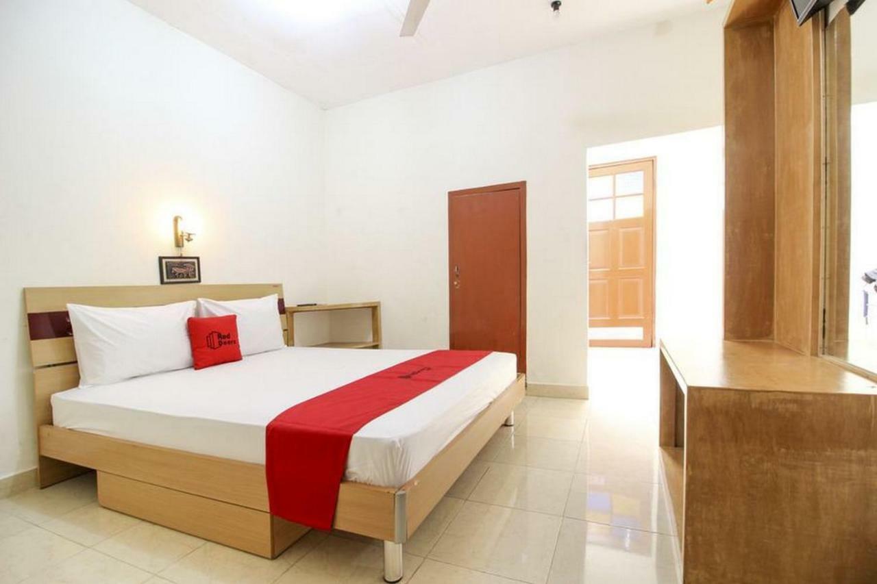 Reddoorz Syariah At Jalan Menteri Supeno Otel Yogyakarta Dış mekan fotoğraf